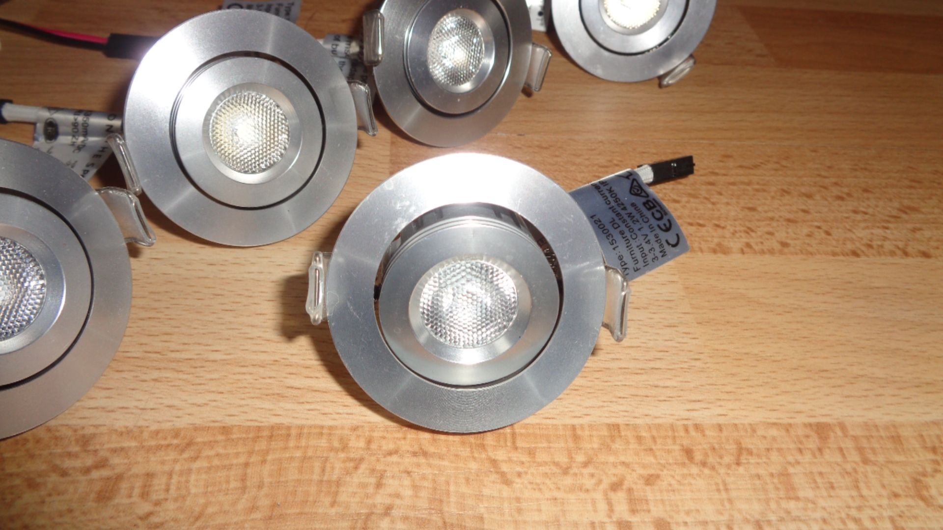 3213 – 5 Spots LED encastrables inclinables argentés. – Image 7