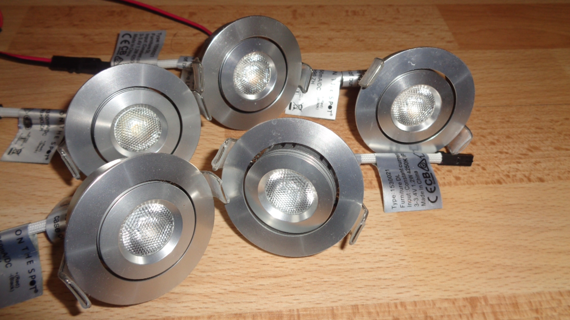 3213 – 5 Spots LED encastrables inclinables argentés. – Image 5
