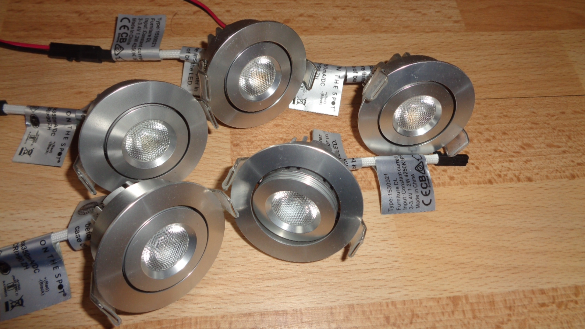 3213 – 5 Spots LED encastrables inclinables argentés. – Image 4